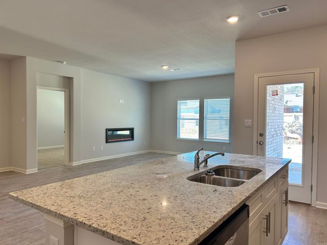 95 Clearwater Drive, Brookland, AR 72417