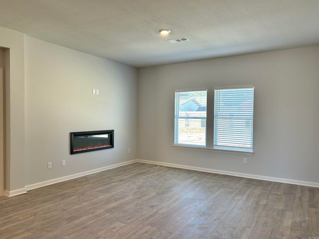 95 Clearwater Drive, Brookland, AR 72417