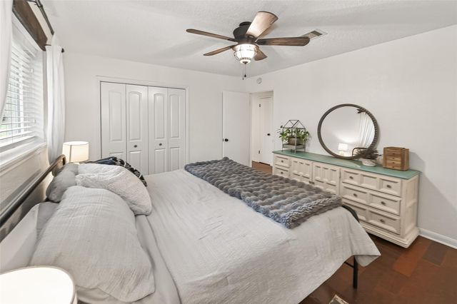 31915 Debbi Lane, Magnolia, TX 77355