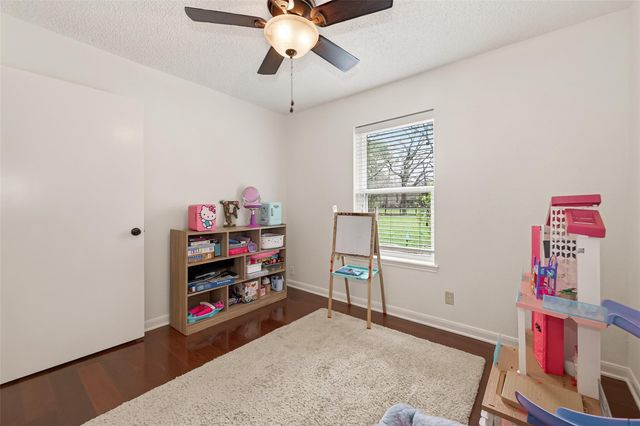 31915 Debbi Lane, Magnolia, TX 77355