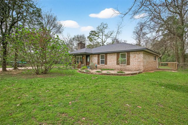 31915 Debbi Lane, Magnolia, TX 77355