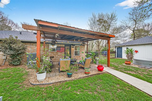 31915 Debbi Lane, Magnolia, TX 77355