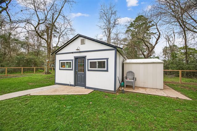 31915 Debbi Lane, Magnolia, TX 77355