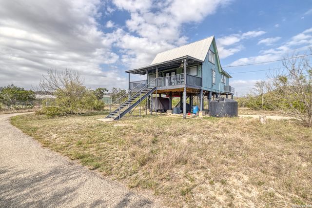 1974 FM 1120, Leakey, TX 78873