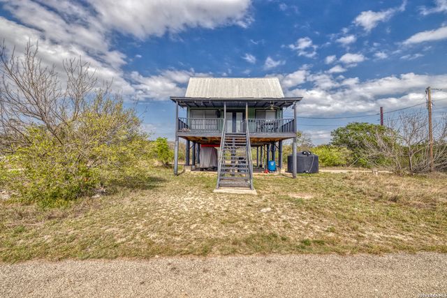 1974 FM 1120, Leakey, TX 78873