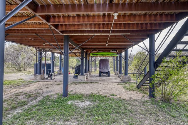 1974 FM 1120, Leakey, TX 78873