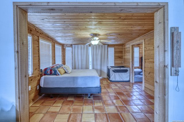 1974 FM 1120, Leakey, TX 78873