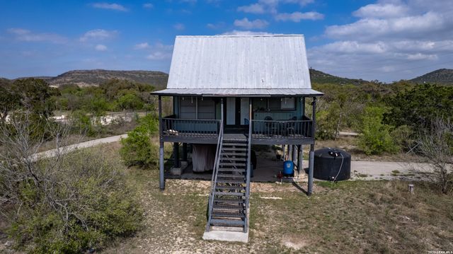 1974 FM 1120, Leakey, TX 78873