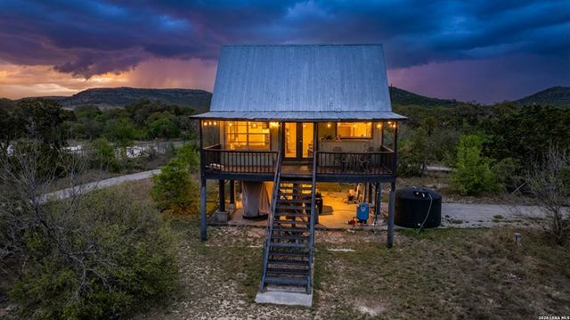 1974 FM 1120, Leakey, TX 78873