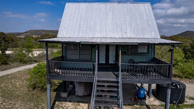 1974 FM 1120, Leakey, TX 78873