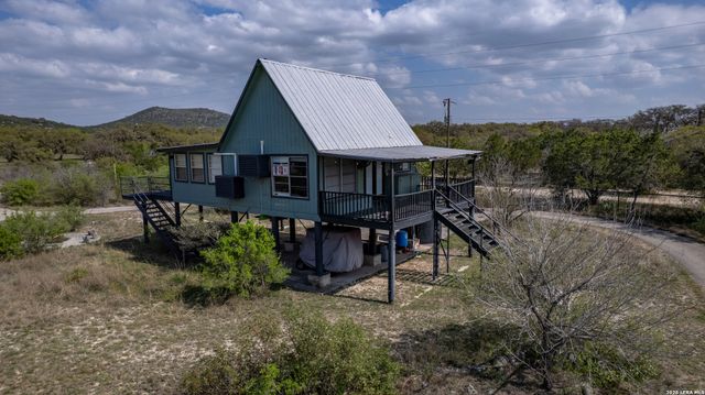 1974 FM 1120, Leakey, TX 78873