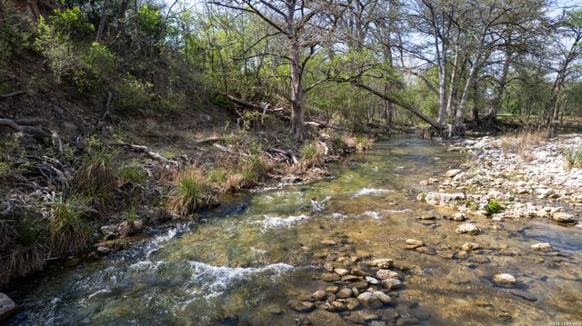 1974 FM 1120, Leakey, TX 78873