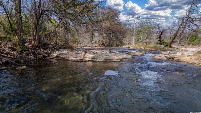 1974 FM 1120, Leakey, TX 78873