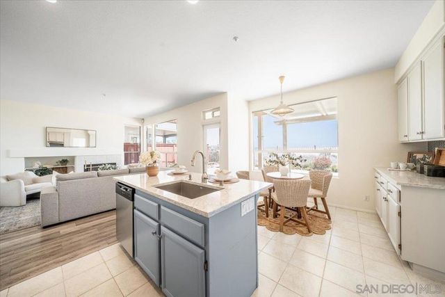 2283 Rock View Glen, Escondido, CA 92026