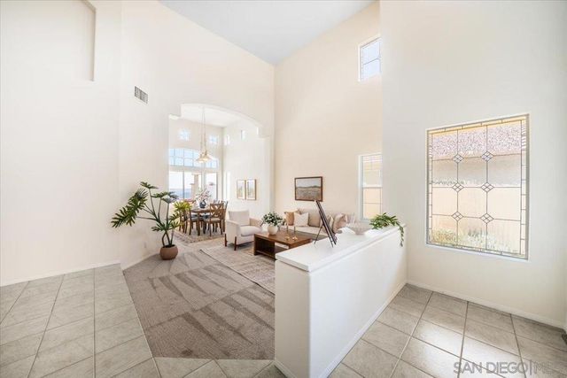 2283 Rock View Glen, Escondido, CA 92026