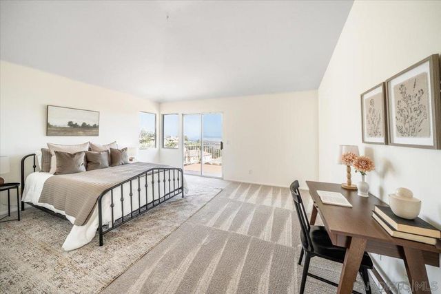 2283 Rock View Glen, Escondido, CA 92026