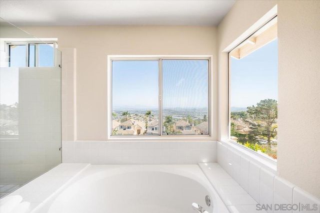2283 Rock View Glen, Escondido, CA 92026