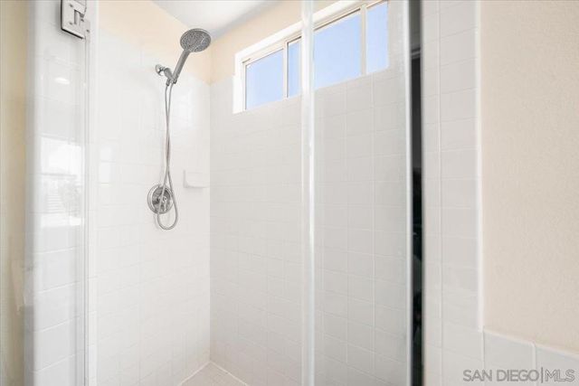 2283 Rock View Glen, Escondido, CA 92026