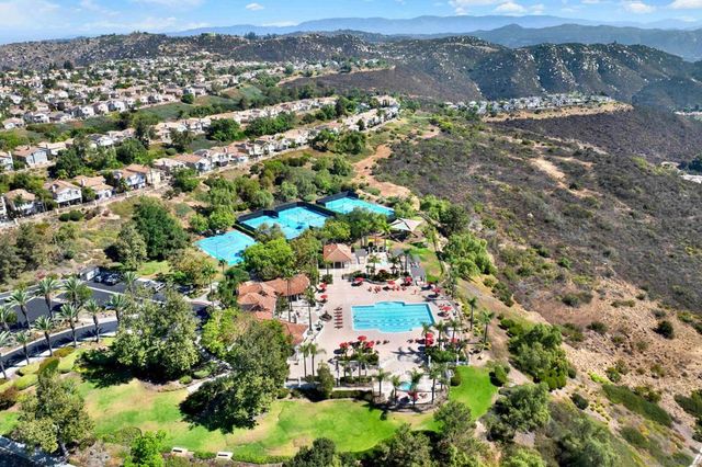 2283 Rock View Glen, Escondido, CA 92026