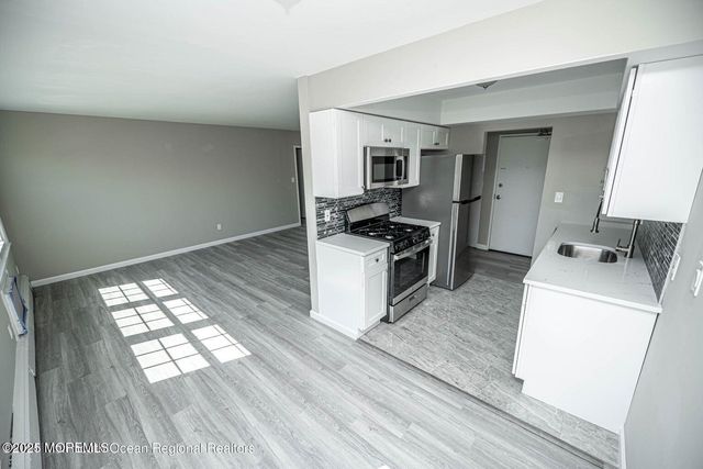 56 Stonehurst Boulevard C, Freehold, NJ 07728