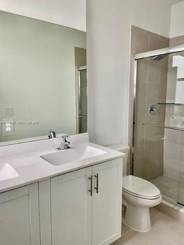 20626 NE 5th Place 20626, Miami, FL 33179