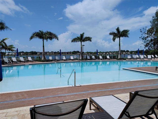 20626 NE 5th Place 20626, Miami, FL 33179