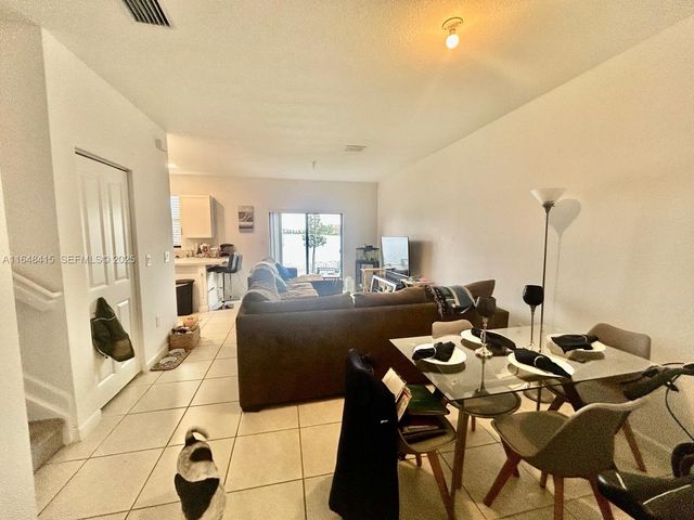20626 NE 5th Place 20626, Miami, FL 33179