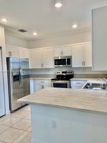 20626 NE 5th Place 20626, Miami, FL 33179