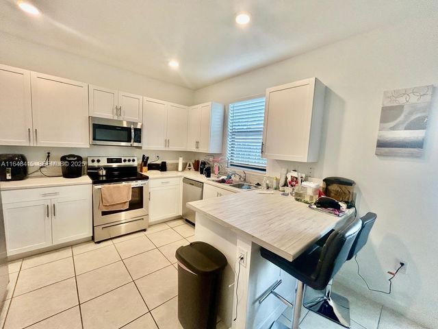 20626 NE 5th Place 20626, Miami, FL 33179