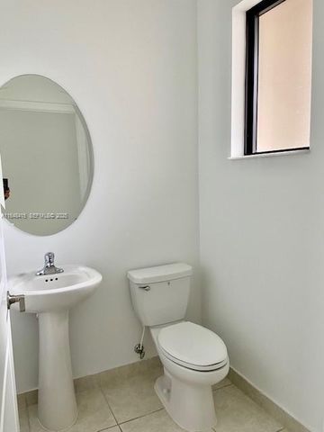 20626 NE 5th Place 20626, Miami, FL 33179