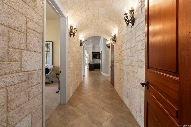6762 MANOR HL, San Antonio, TX 78257