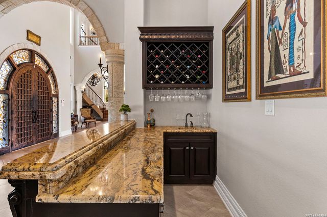 6762 MANOR HL, San Antonio, TX 78257