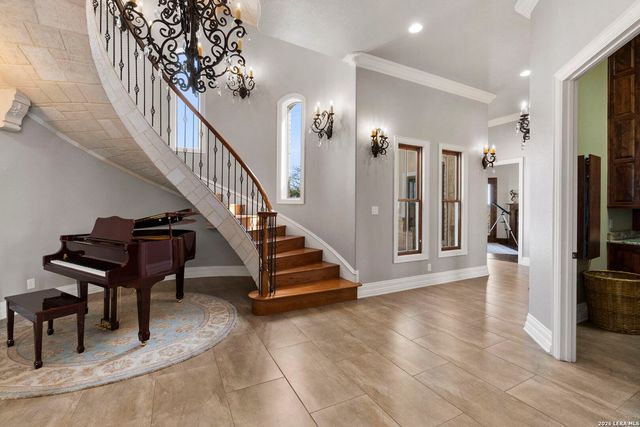 6762 MANOR HL, San Antonio, TX 78257