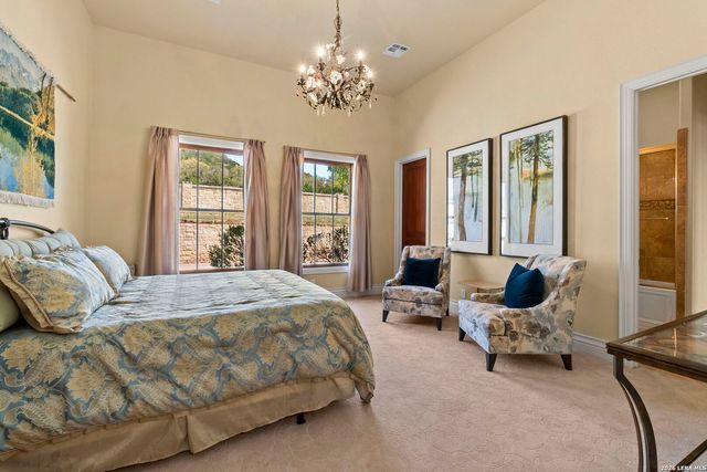 6762 MANOR HL, San Antonio, TX 78257