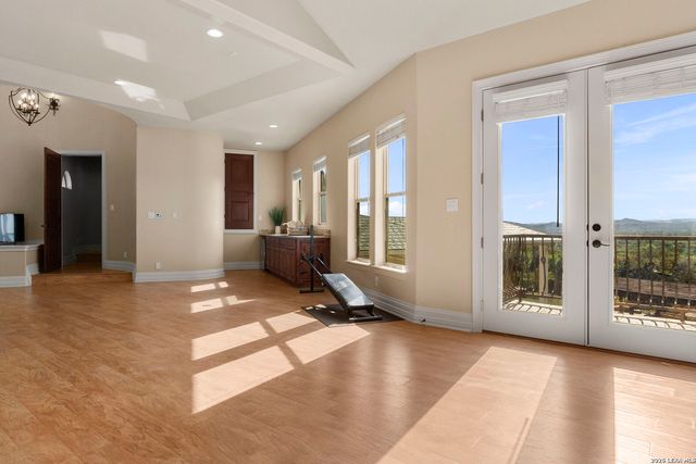 6762 MANOR HL, San Antonio, TX 78257