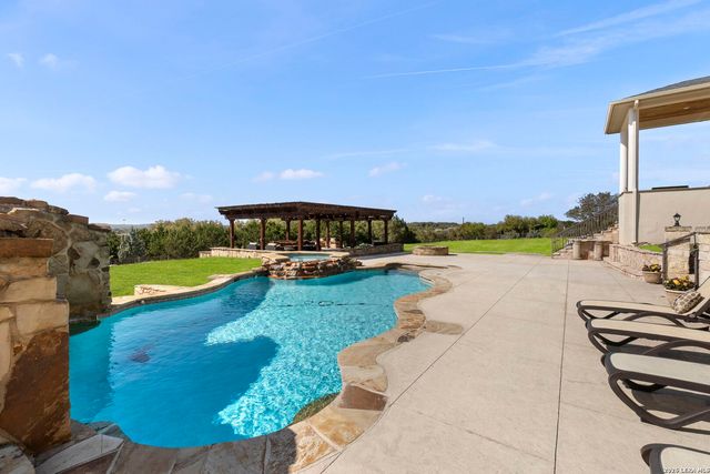 6762 MANOR HL, San Antonio, TX 78257