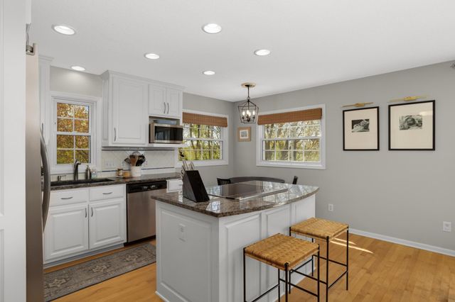 6440 Duck Lake Road, Eden Prairie, MN 55346
