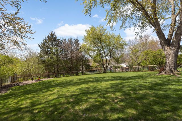 6440 Duck Lake Road, Eden Prairie, MN 55346