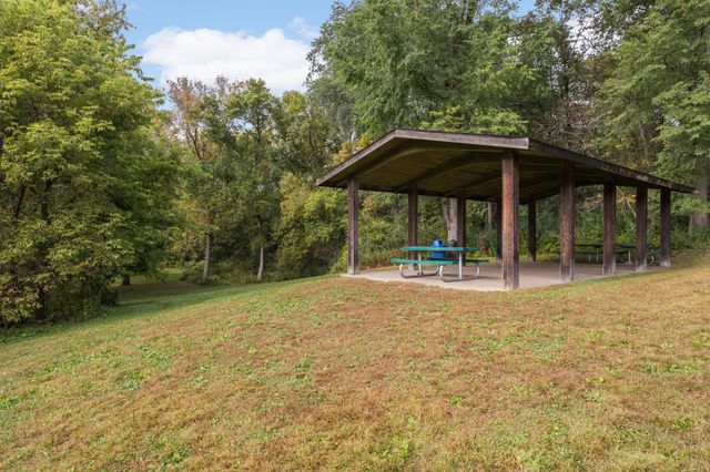 6440 Duck Lake Road, Eden Prairie, MN 55346