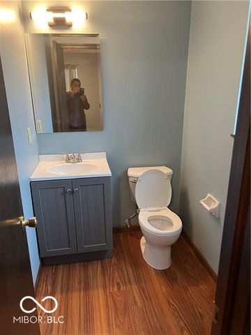 458 Sayre Drive, Greenwood, IN 46143