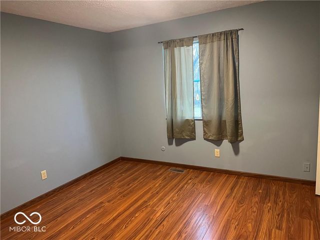 458 Sayre Drive, Greenwood, IN 46143
