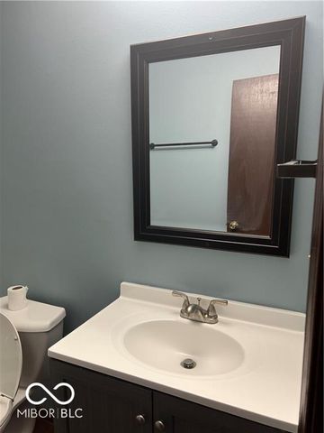 458 Sayre Drive, Greenwood, IN 46143