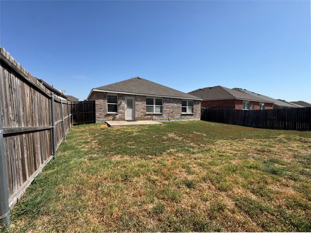 3020 Manuel Creek Drive, Little Elm, TX 75068