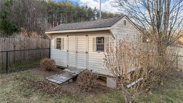 8140 Spring Hollow Court, Belews Creek, NC 27009