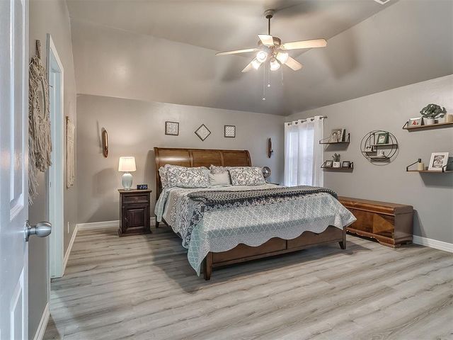 16008 Ledge Lane, Edmond, OK 73013