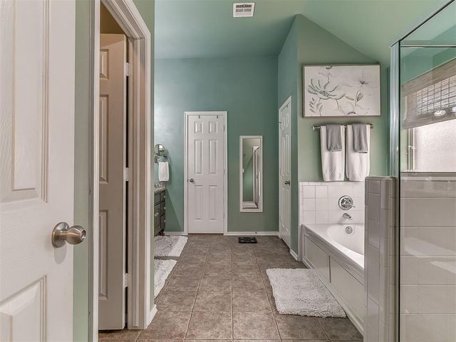 16008 Ledge Lane, Edmond, OK 73013