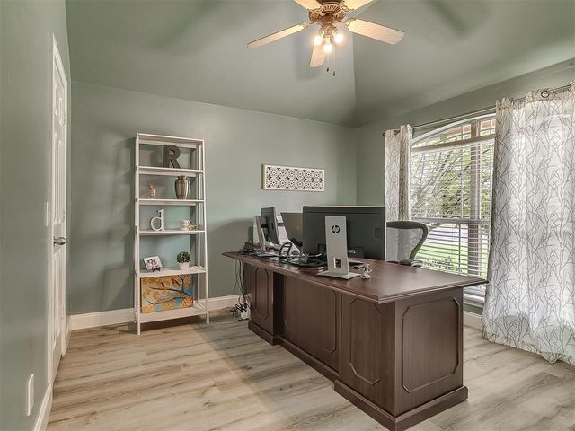 16008 Ledge Lane, Edmond, OK 73013