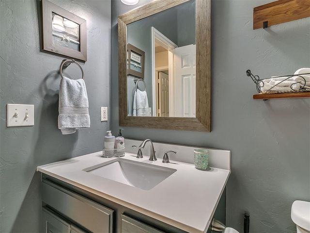 16008 Ledge Lane, Edmond, OK 73013