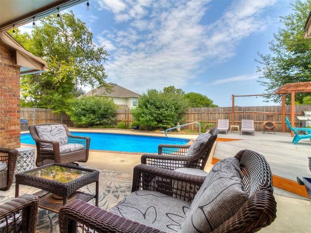 16008 Ledge Lane, Edmond, OK 73013