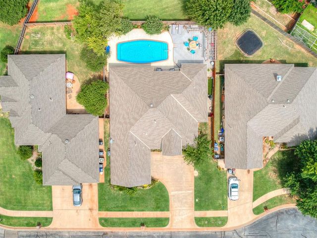 16008 Ledge Lane, Edmond, OK 73013